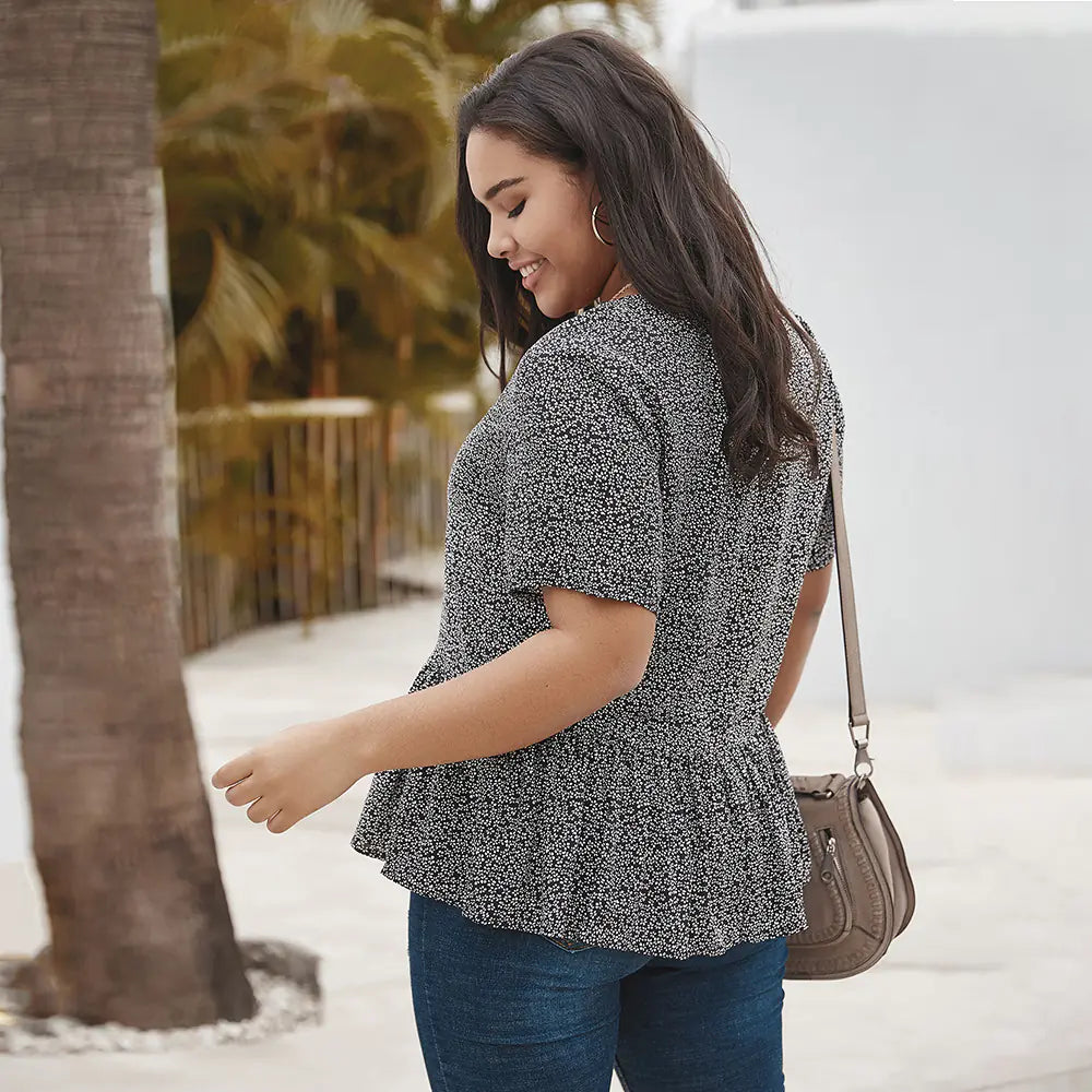 Curvy Fashion Short Sleeve Cotton Tops